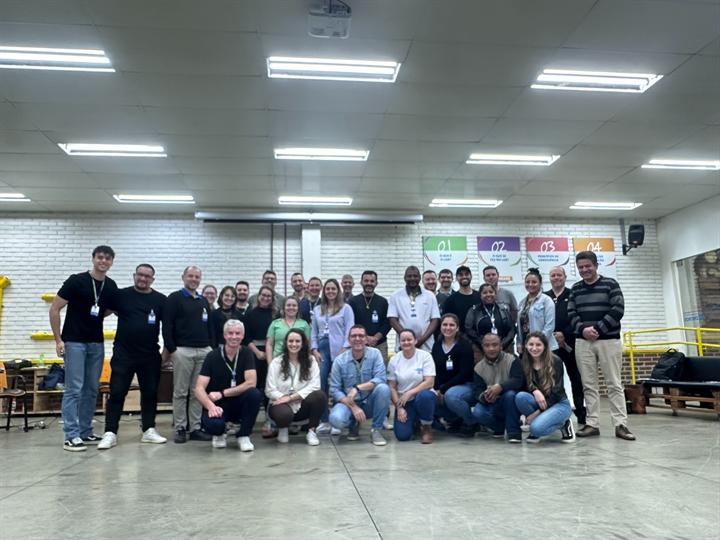 Foto da turma reunida ao final do curso